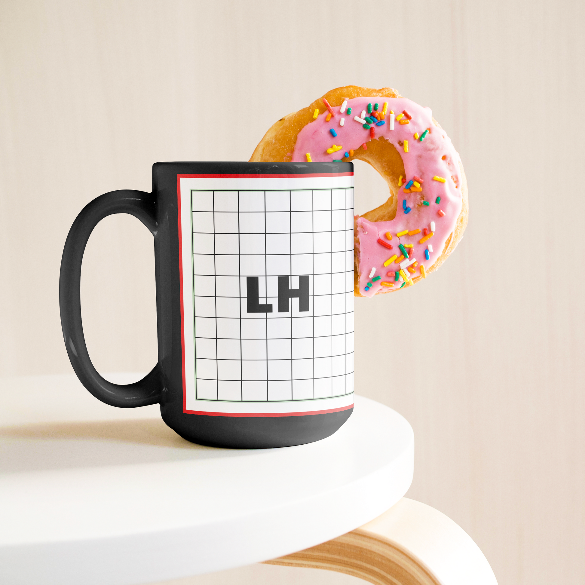 Test_Lifestyle_Donut_LH_Mockup.png